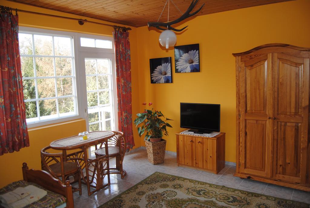 Villa Hedi Dunakiliti Extérieur photo