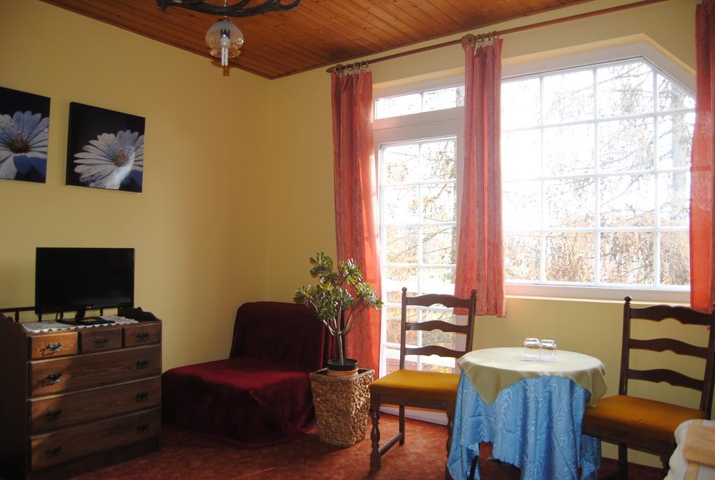 Villa Hedi Dunakiliti Extérieur photo